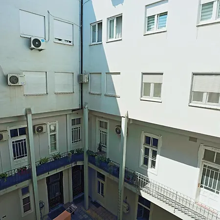 Teddy Apartment *